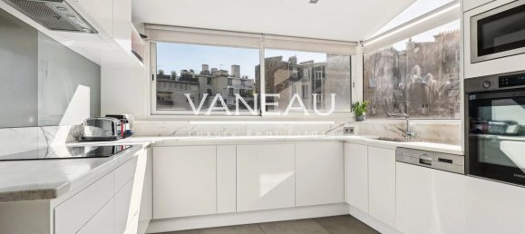 3 bedrooms Penthouse in Paris, France No. 167075 7