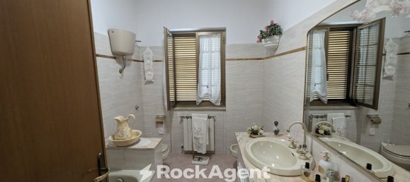 6 rooms House in Priverno, Italy No. 93221 37