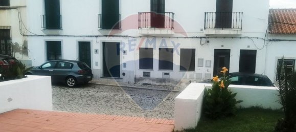 93m² Commercial property in Moura, Portugal No. 37901 2