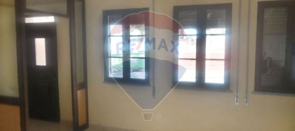 93m² Commercial property in Moura, Portugal No. 37901 3