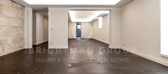 6 bedrooms Castles in Porto, Portugal No. 49012 50