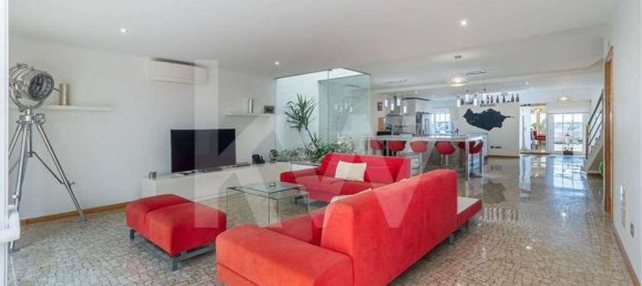 Здание 353м² в Фуншал, Португалия № 72841 9