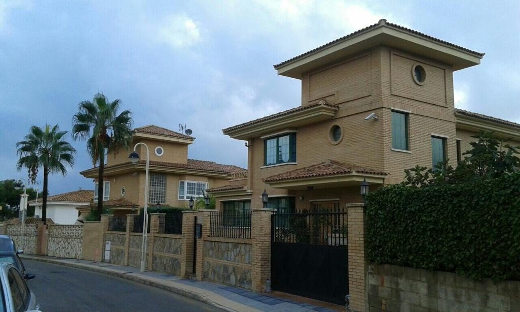 8 bedrooms Villa in Benidorm, Spain No. 269582