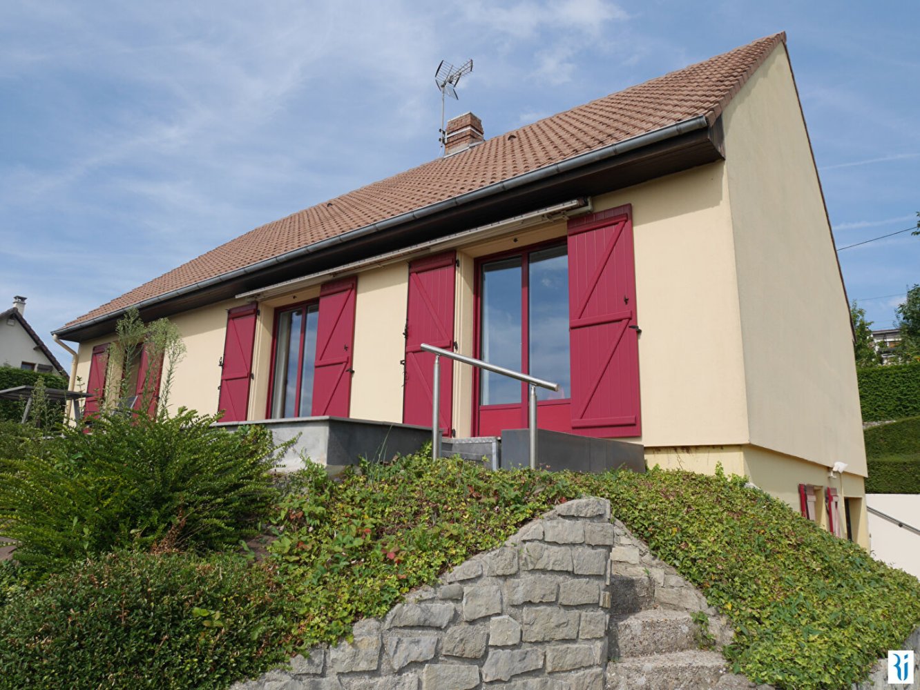 3 bedrooms House in Combles, France No. 344568