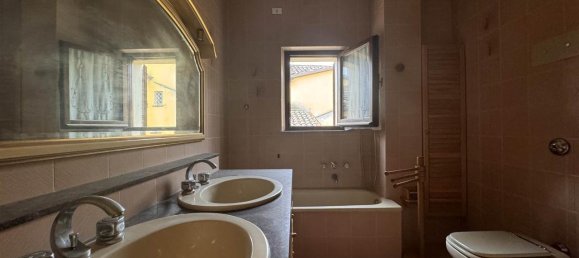 5 rooms Apartment in Fano, Italy No. 29911 18
