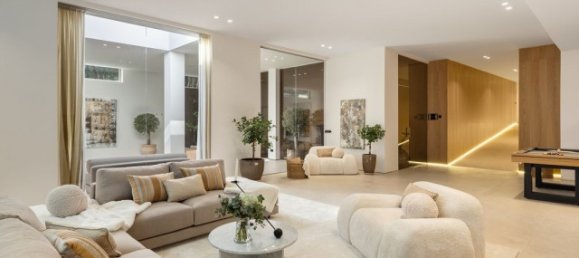 6 bedrooms Villa in Marbella, Spain No. 106162 24