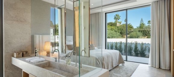6 bedrooms Villa in Marbella, Spain No. 106162 10