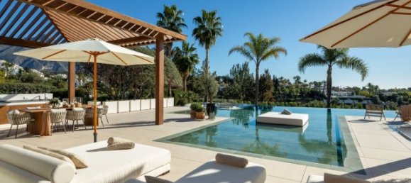 6 bedrooms Villa in Marbella, Spain No. 106162 9