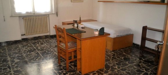 5 rooms Apartment in Poggibonsi, Italy No. 78436 10