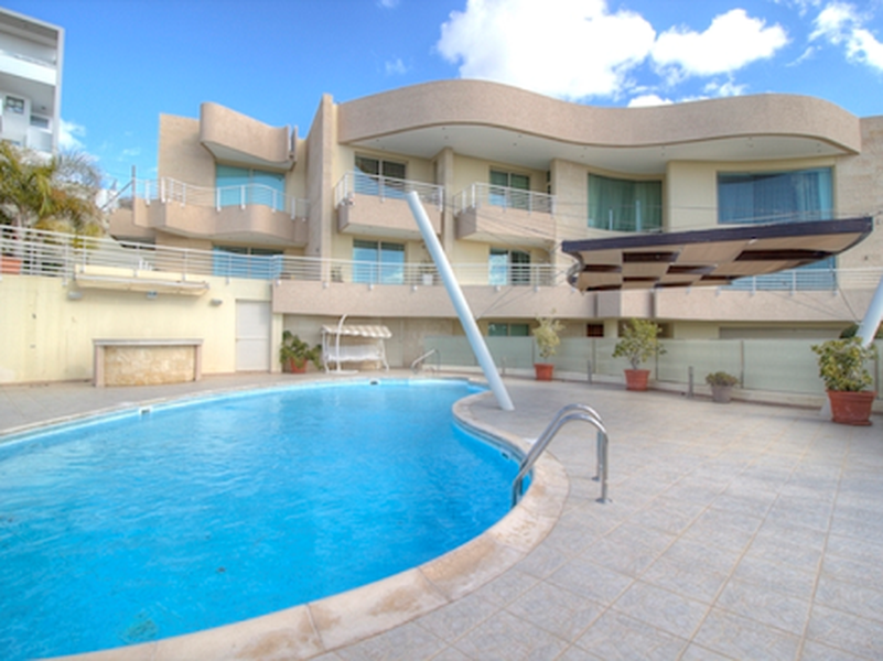 5 bedrooms House in Limassol, Cyprus No. 6638