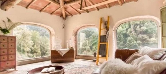 16 rooms House in Gallicano, Italy No. 135854 2
