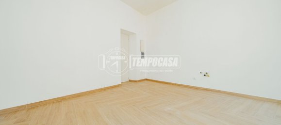 2 bedrooms Apartment in Robbio, Italy No. 305132 9