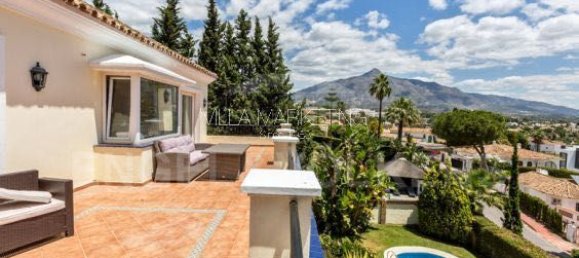 6 bedrooms Villa in Marbella, Spain No. 82213 10