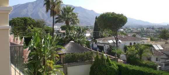 6 bedrooms Villa in Marbella, Spain No. 82213 16