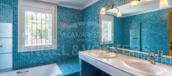 6 bedrooms Villa in Marbella, Spain No. 82213 7