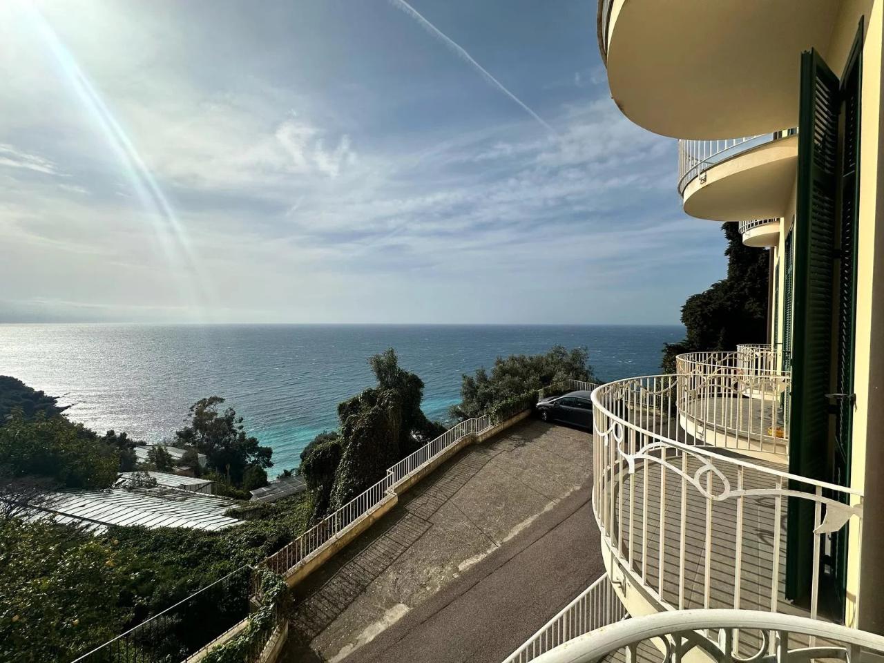 Квартира с 2 комнатами в Вентимилья, Италия № 14852