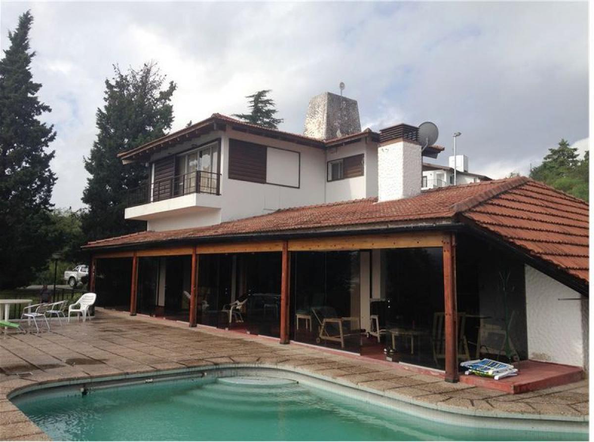 5 bedrooms House in Cordoba, Argentina No. 3209