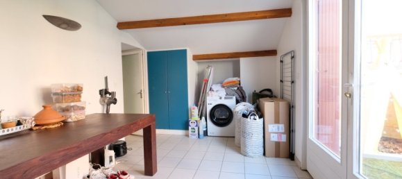 Casa de 2 dormitorios en Veauche, France No. 190508 5