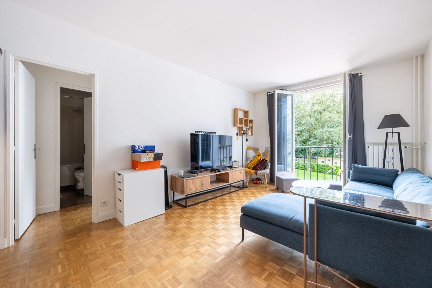 Apartamento de 1 dormitorio en Neuilly-sur-Seine, France No. 179526
