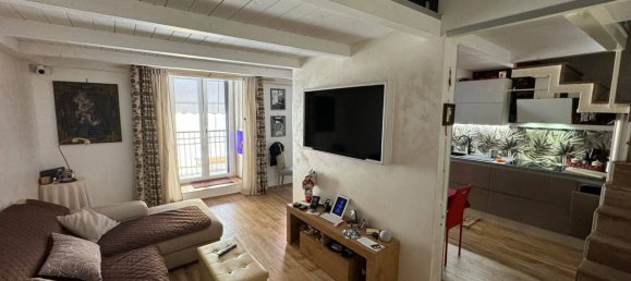 2-salle Appartement à Barletta, Italy No. 18814 5