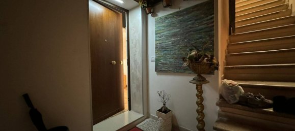 2-salle Appartement à Barletta, Italy No. 18814 4