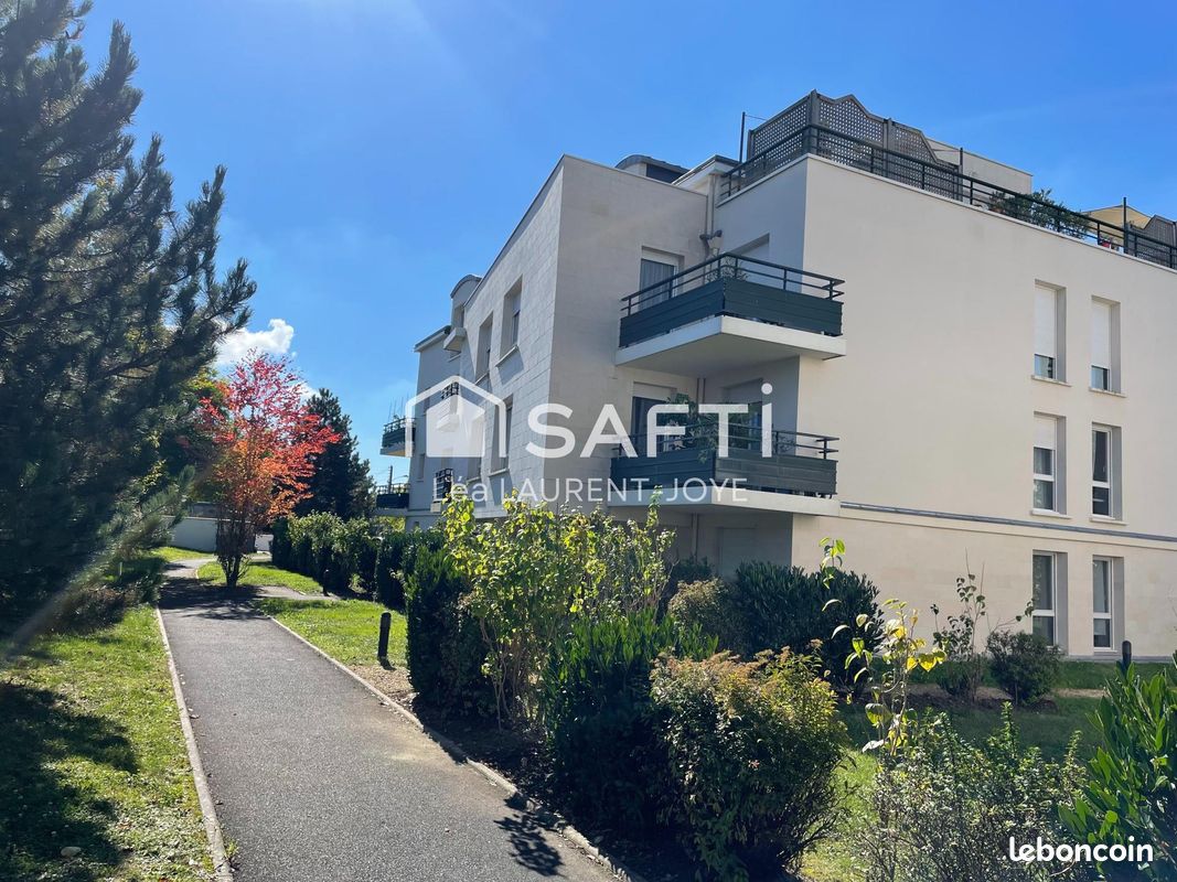 Apartamento T2 em Saint-Cyr-sur-Loire, France N.º 249229