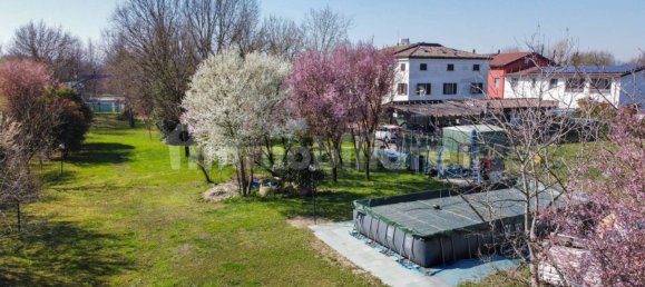 4 Schlafzimmer Wohnung in Modena, Italy, Nr. 213431 47
