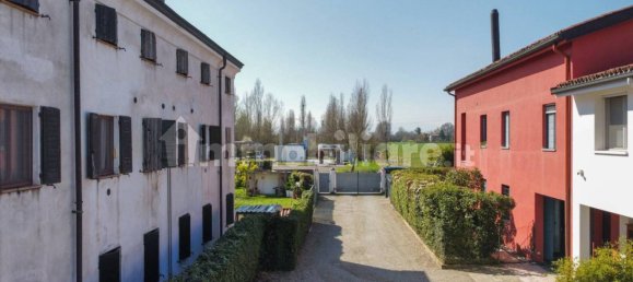 4 Schlafzimmer Wohnung in Modena, Italy, Nr. 213431 39