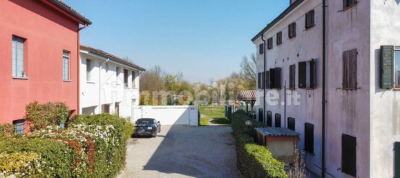 4 Schlafzimmer Wohnung in Modena, Italy, Nr. 213431 40