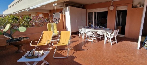 2 rooms Apartment in San Vincenzo, Italy No. 51034 3