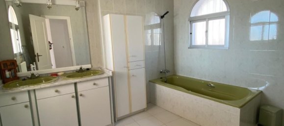 4 Schlafzimmer Villa in Malaga, Spain, Nr. 39244 53