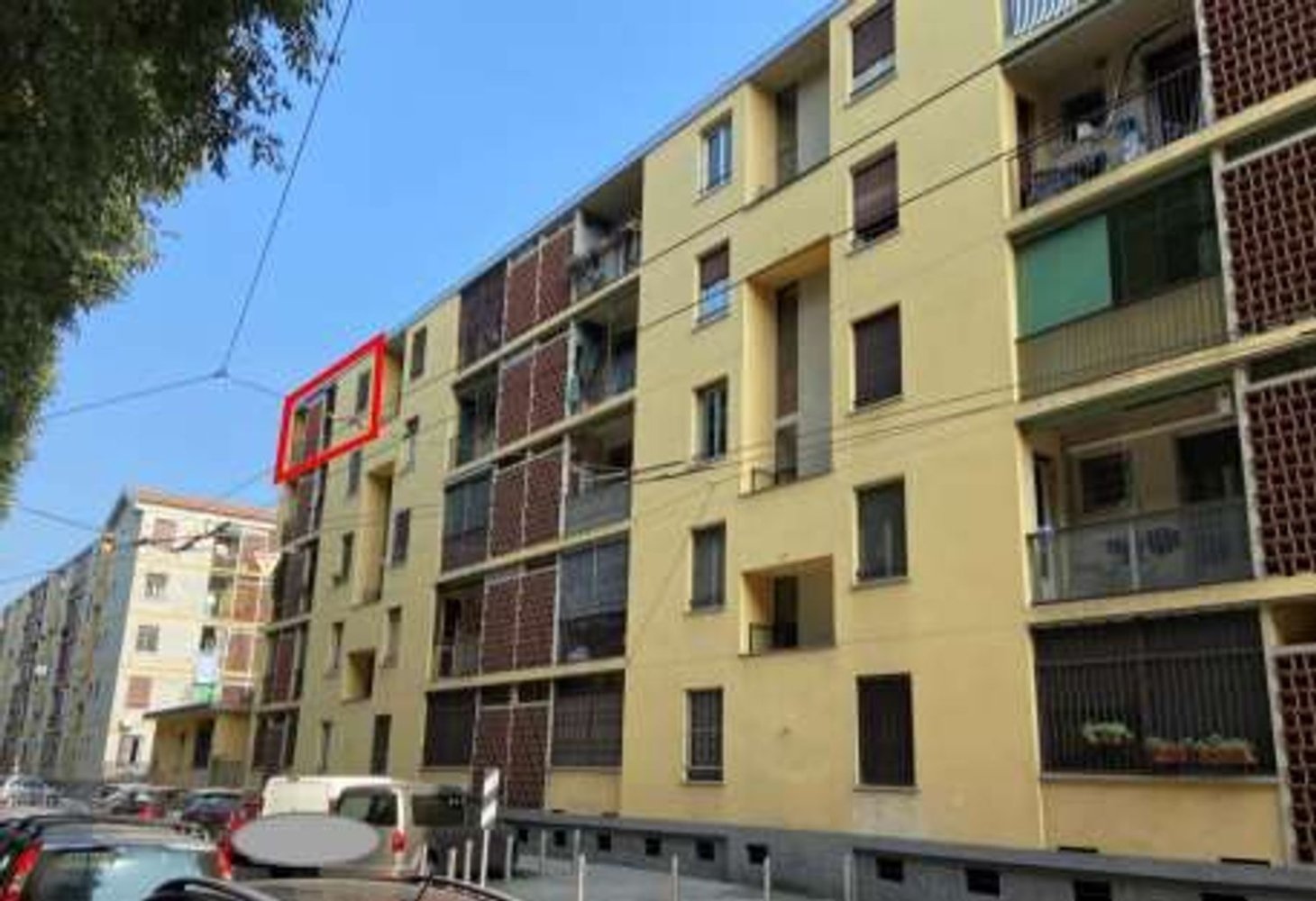 3 rooms Apartment in Milan, Italy No. 290551