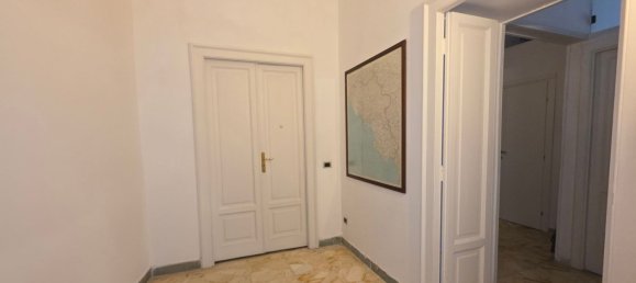 Apartamento T4 em Naples, Italy N.º 325204 4