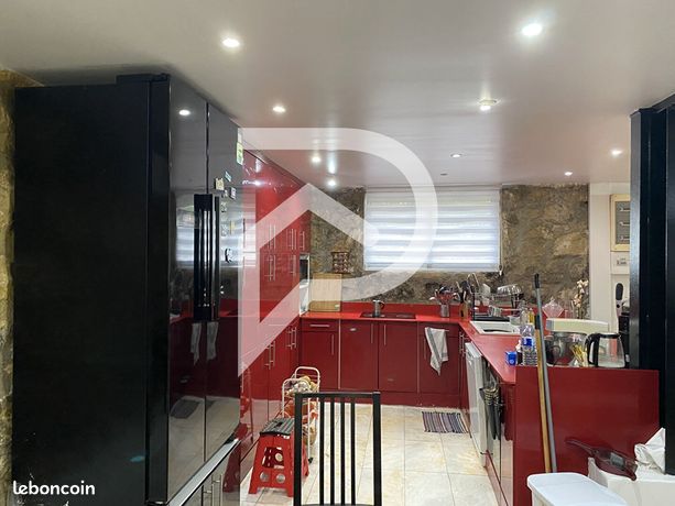 3 غرف نوم منزل في La Courneuve, France رقم 309709