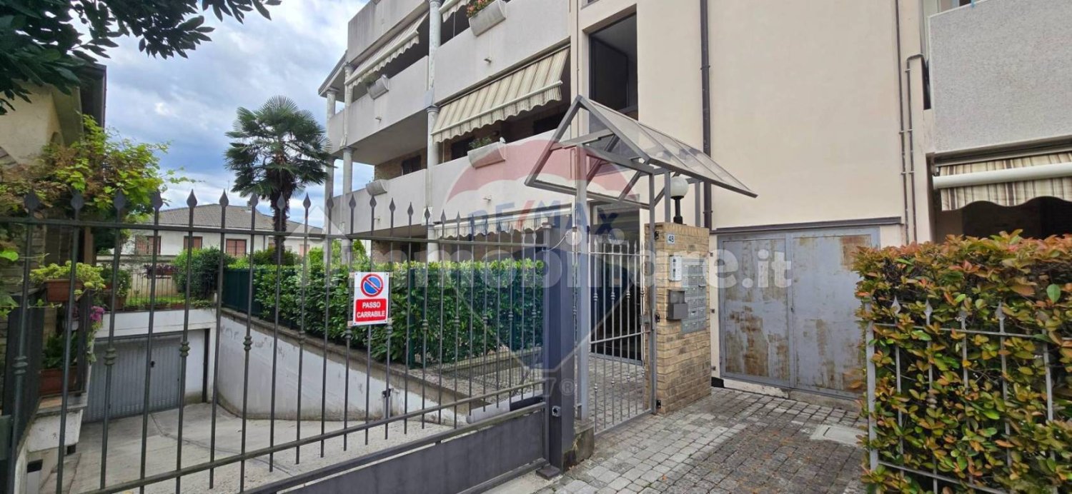 Квартира с 1 спальней в Севезо, Италия № 309427