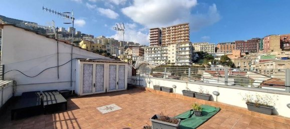 2 bedrooms Apartment in Naples, Italy No. 52479 5