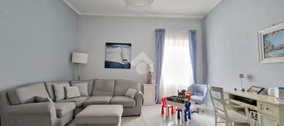 2 bedrooms Apartment in Naples, Italy No. 52479 12
