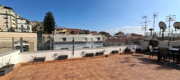 2 bedrooms Apartment in Naples, Italy No. 52479 2