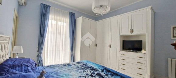 2 bedrooms Apartment in Naples, Italy No. 52479 17