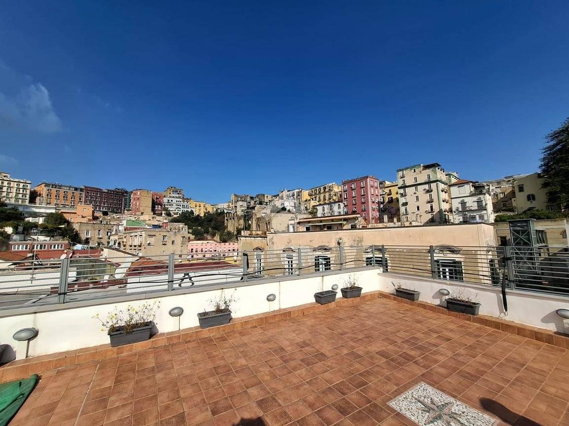 2 bedrooms Apartment in Naples, Italy No. 52479