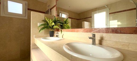 Casa de 4 dormitorios en Marbella, Spain No. 191191 25