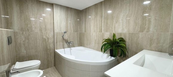 Casa de 4 dormitorios en Marbella, Spain No. 191191 12