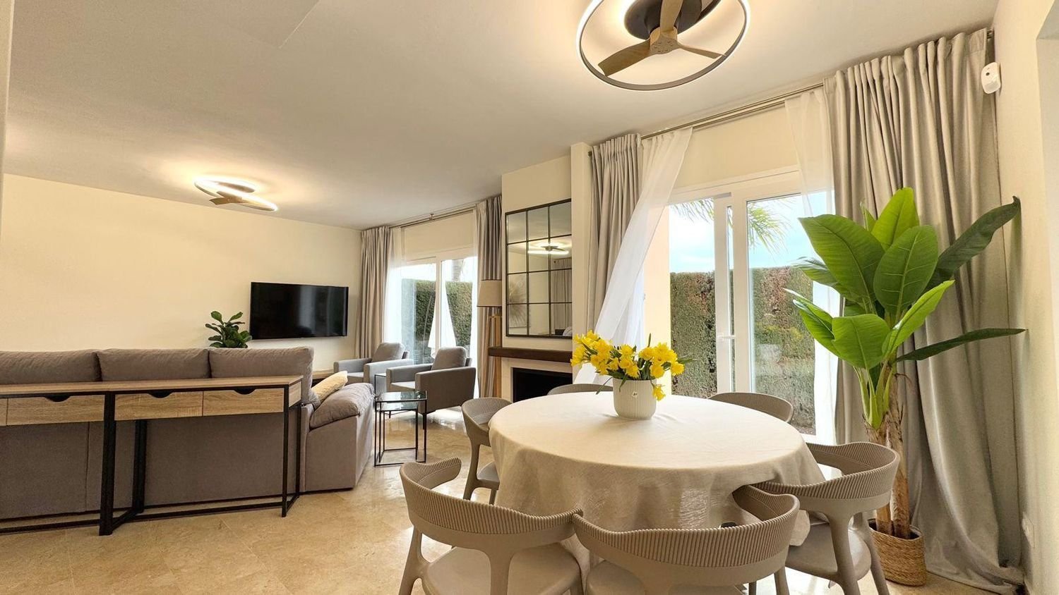 Casa de 4 dormitorios en Marbella, Spain No. 191191