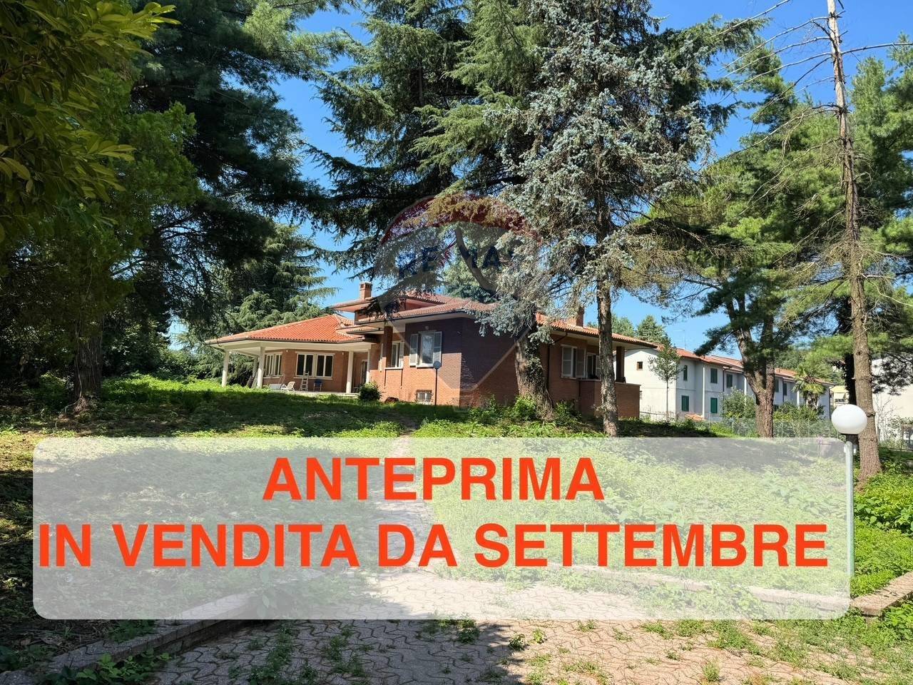 4 chambres Villa à Olgiate Molgora, Italy No. 264229