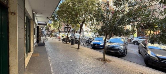 1 room Commercial property in Naples, Italy No. 294055 4