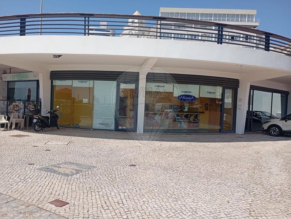 54m² Commercial property in Figueira da Foz, Portugal No. 236213