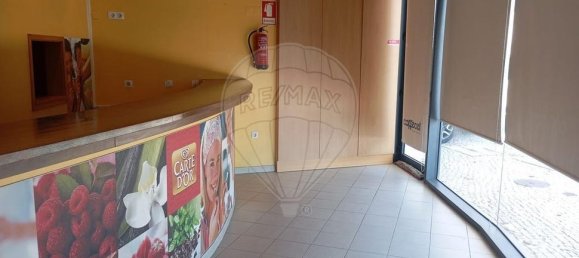 54m² Commercial property in Figueira da Foz, Portugal No. 236213 8
