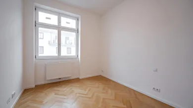 Квартира с 4 комнатами в Майдлинг, Австрия № 16152