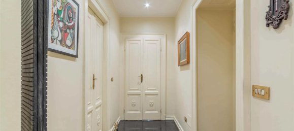 3 bedrooms Apartment in Milan, Italy No. 241770 12