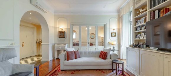 3 bedrooms Apartment in Milan, Italy No. 241770 6